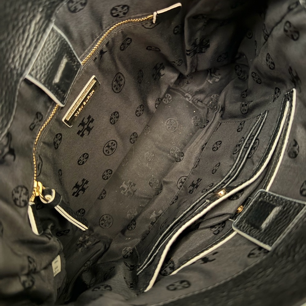 Tory Burch Berkeley Hobo Black Pebbled Leather White Trim Shoulder Bag - Picture 8 of 10